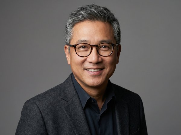 午夜大片影视导演陈志远